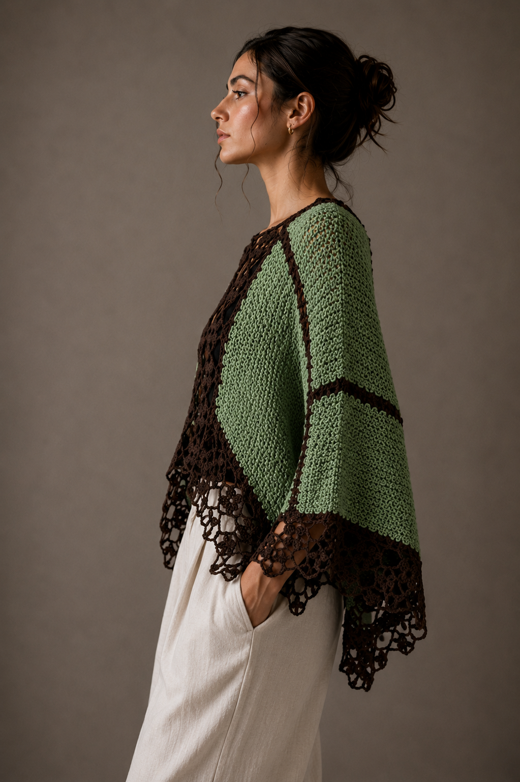 Poncho green black. All sizes.