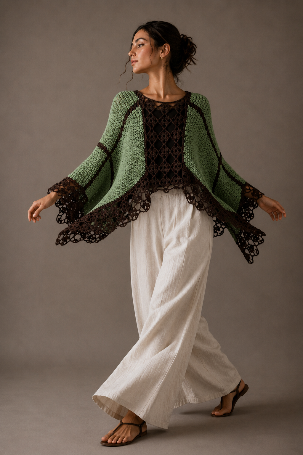Poncho green black. All sizes.