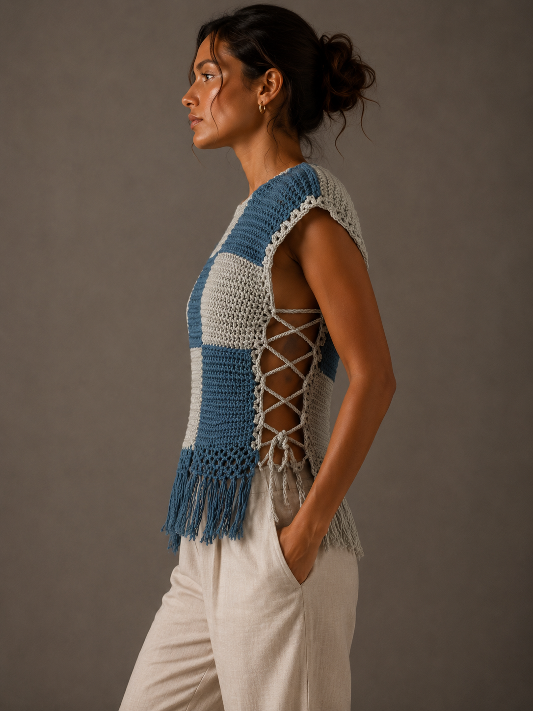 Blue and white side straps are adjustable. xs s